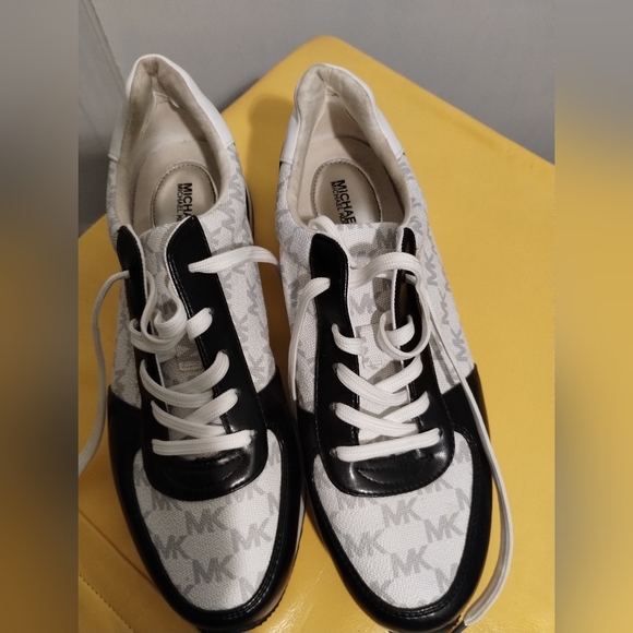Michael Kors Monogram Black and White Sneakers - Picture 1 of 8